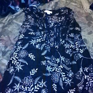 Sleeveless floral print shirt